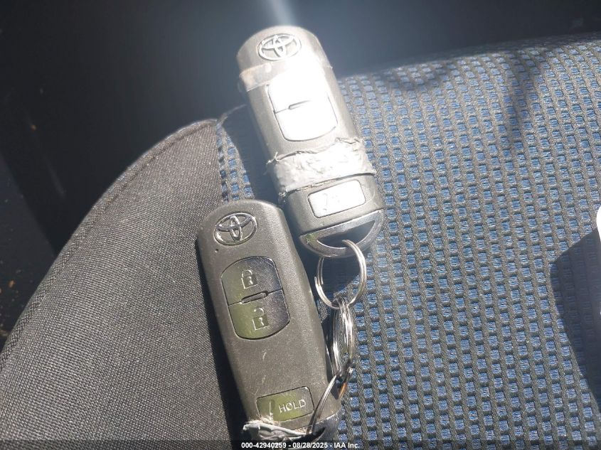 2020 Toyota Yaris Le VIN: 3MYDLBJV0LY705469 Lot: 42940259