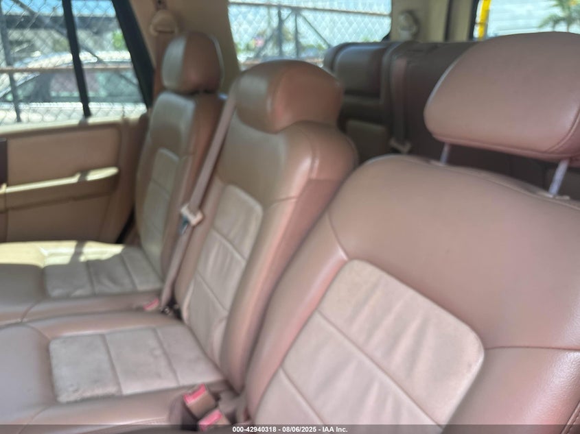 1FMRU17W94LB89274 2004 FORD EXPEDITION photo no. 8