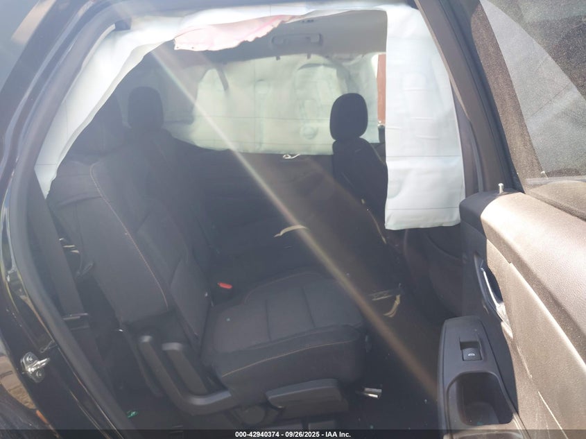 2019 Chevrolet Traverse Ls VIN: 1GNERFKW1KJ243966 Lot: 42940374