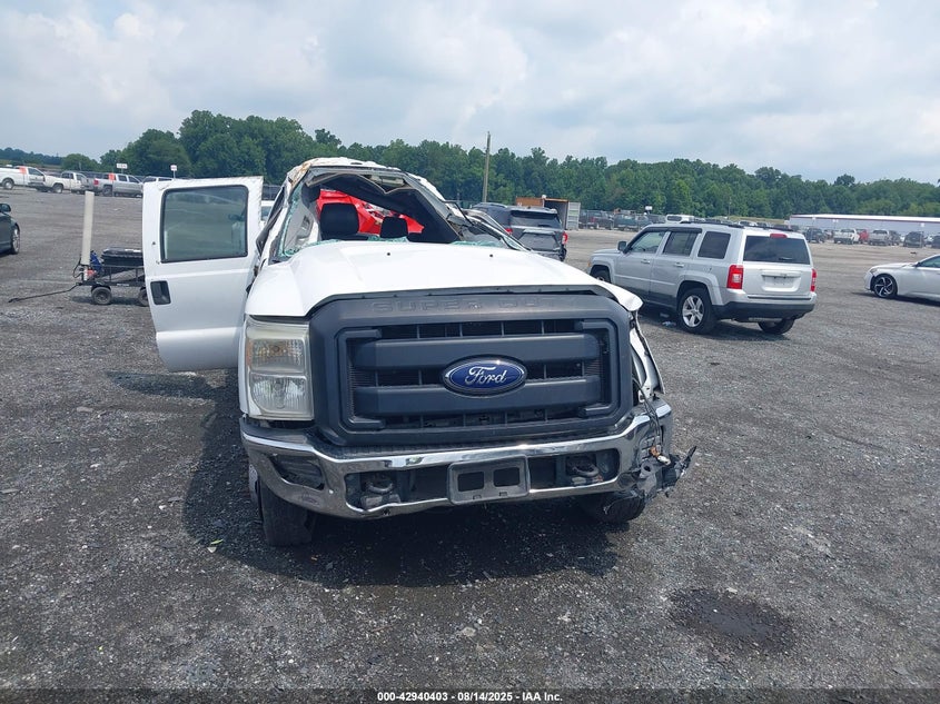 2016 Ford F-350 Chassis Xl VIN: 1FD8W3HT1GED49307 Lot: 42940403
