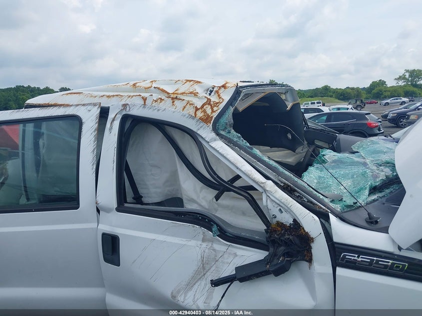 2016 Ford F-350 Chassis Xl VIN: 1FD8W3HT1GED49307 Lot: 42940403