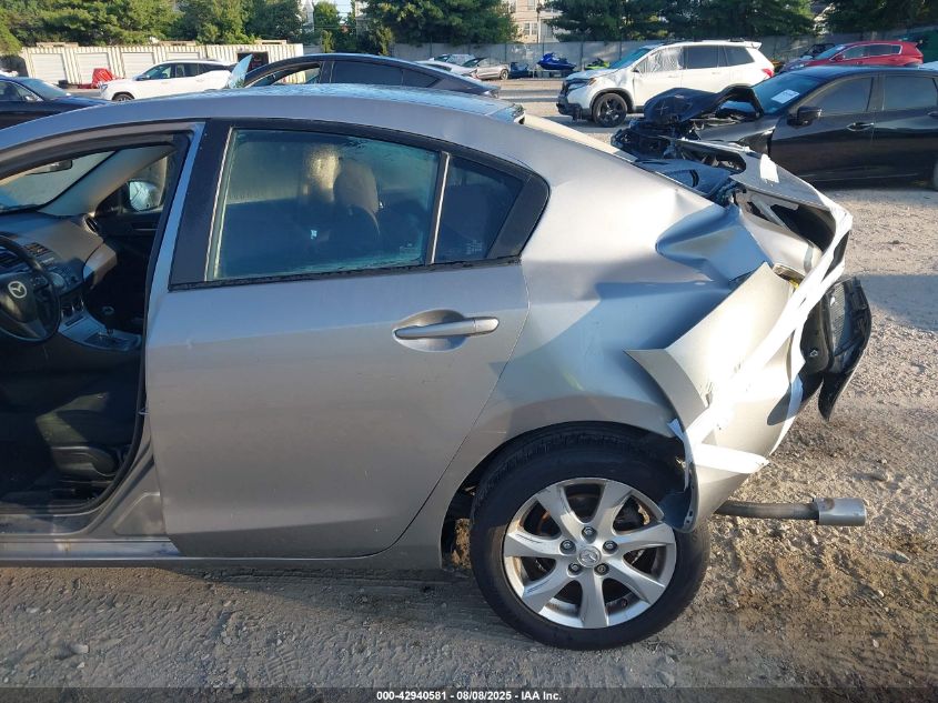 2011 Mazda Mazda3 I Touring VIN: JM1BL1VG0B1371765 Lot: 42940581