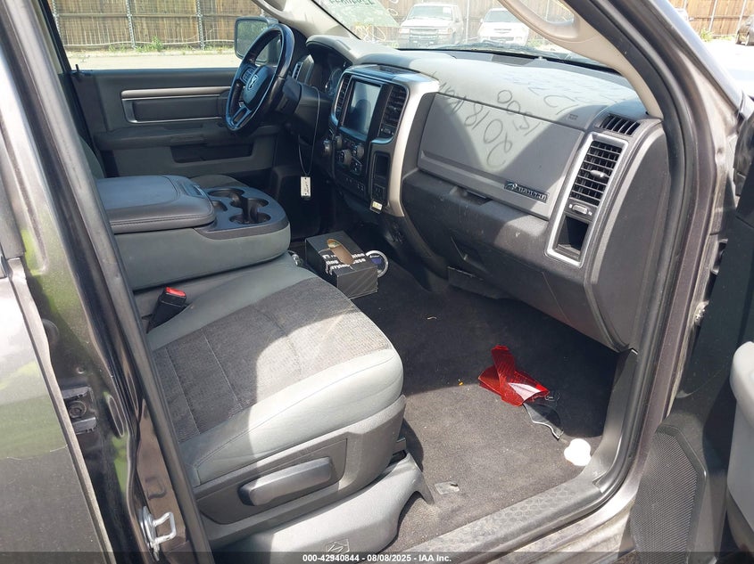 2018 RAM 1500 BIG HORN  4X4 6'4 BOX - 1C6RR7TT8JS127832