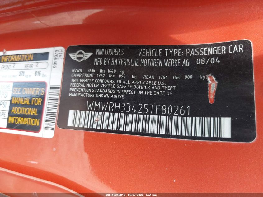 2005 Mini Cooper S VIN: WMWRH33425TF80261 Lot: 42940916