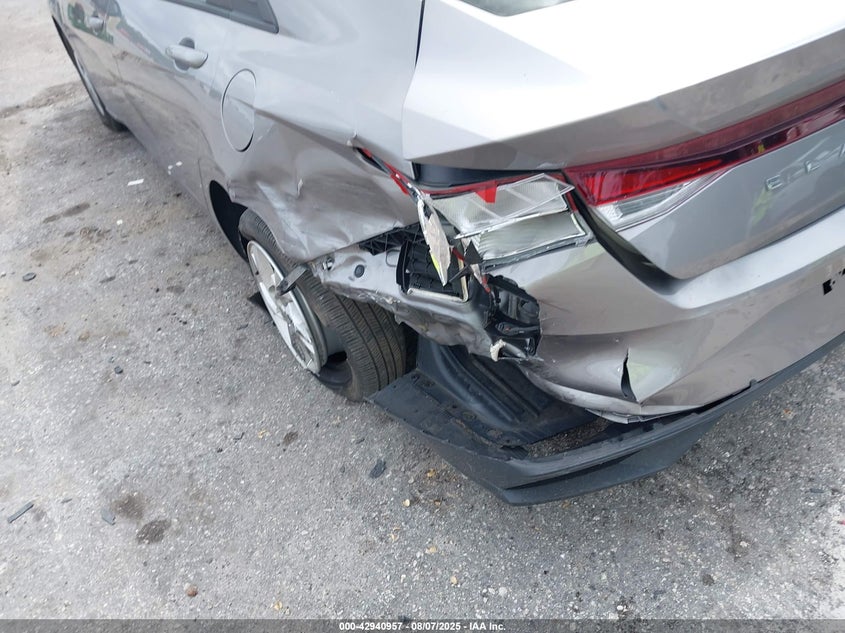 2021 HYUNDAI ELANTRA SE - KMHLL4AG1MU103087