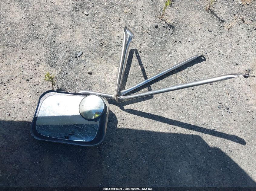 1996 Ford F350 VIN: 2FDKF37G2TCA73018 Lot: 42941499