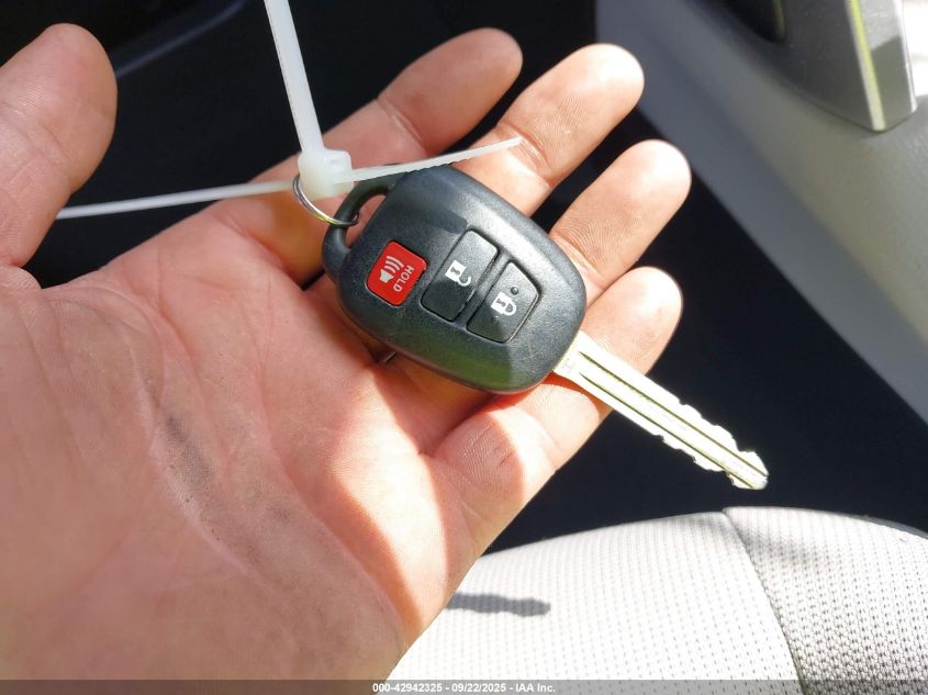 2022 Toyota Corolla Cross L VIN: 7MUAAAAG5NV035324 Lot: 42942325