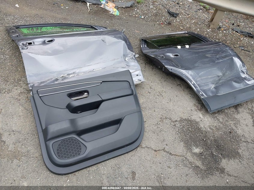 2023 HONDA PILOT 2WD TOURING 5FNYG2H75PB000728