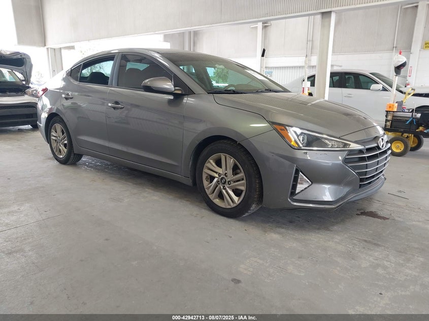 2019 HYUNDAI ELANTRA SEL - 5NPD84LF3KH490232