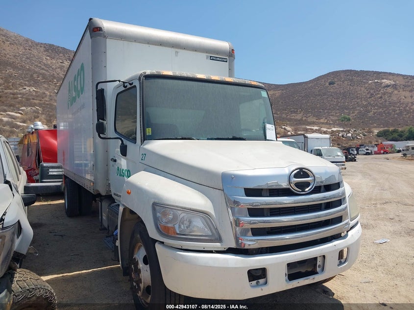 5PVNE8JT5B4S53812 2011 Hino 258/268 auction photo 1