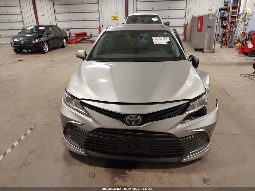 2022 Toyota Camry Le VIN: 4T1C11AK2NU052242 Lot: 42943151