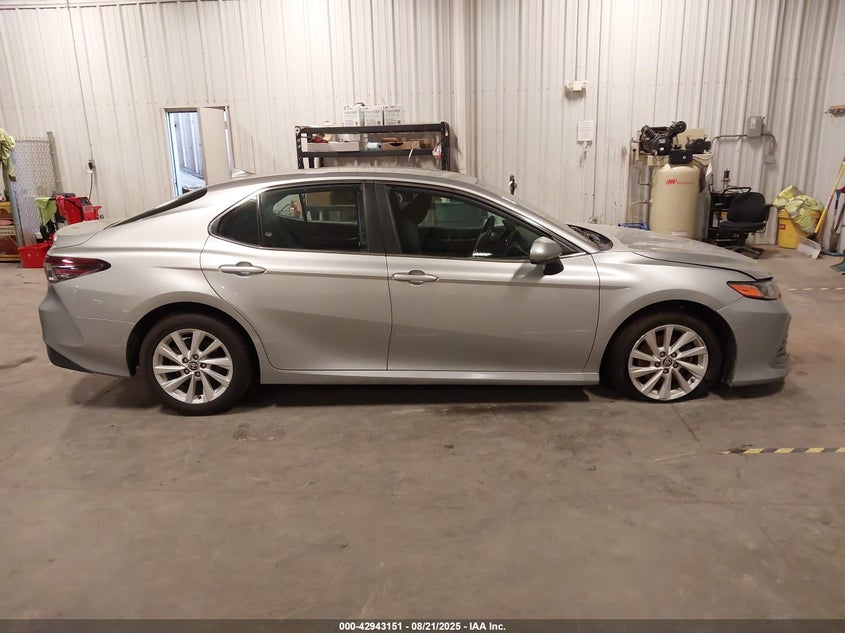 2022 Toyota Camry Le VIN: 4T1C11AK2NU052242 Lot: 42943151