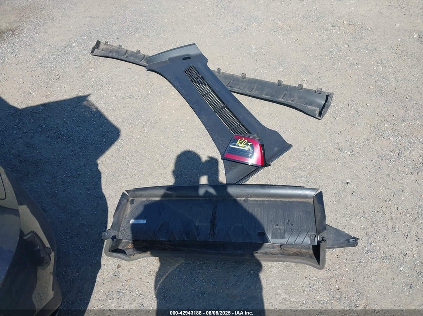 2023 Tesla Model Y Awd/Long Range Dual Motor All-Wheel Drive VIN: 7SAYGDEE8PA081576 Lot: 42943188