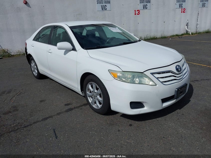 4T1BF3EK4AU572259 2010 Toyota Camry Le auction photo 1