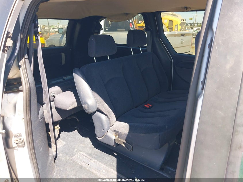 2002 Dodge Grand Caravan Sport VIN: 1B4GP44342B559951 Lot: 42943618