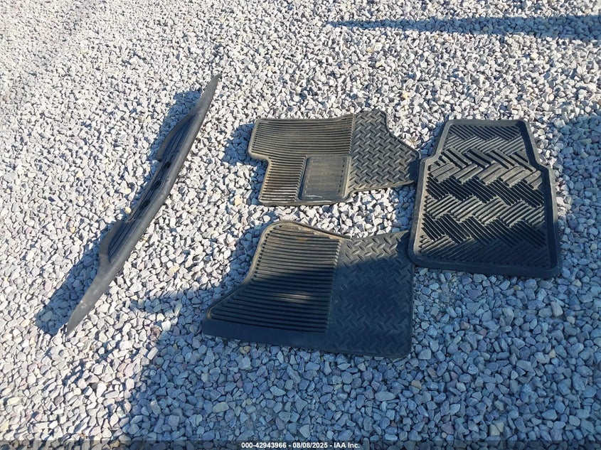 2001 Chevrolet Silverado 1500 Lt VIN: 2GCEK19T811154156 Lot: 42943966