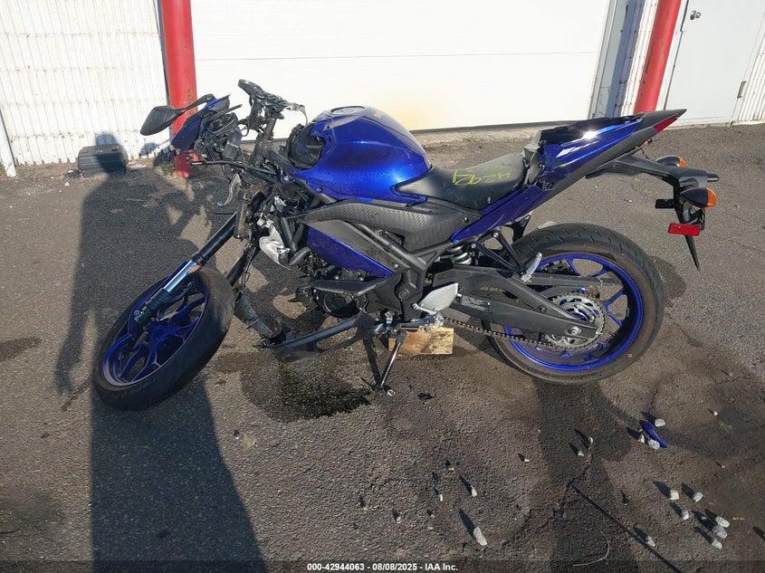 2024 Yamaha Yzfr3 A VIN: MH3RH18Y2RK018213 Lot: 42944063