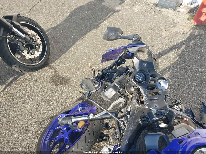 2024 Yamaha Yzfr3 A VIN: MH3RH18Y2RK018213 Lot: 42944063