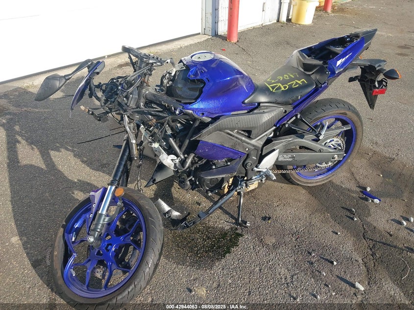 2024 Yamaha Yzfr3 A VIN: MH3RH18Y2RK018213 Lot: 42944063