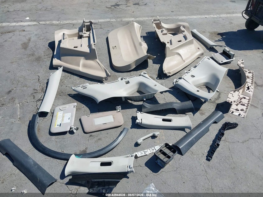 2016 NISSAN ROGUE S/SL/SV - KNMAT2MT4GP594590