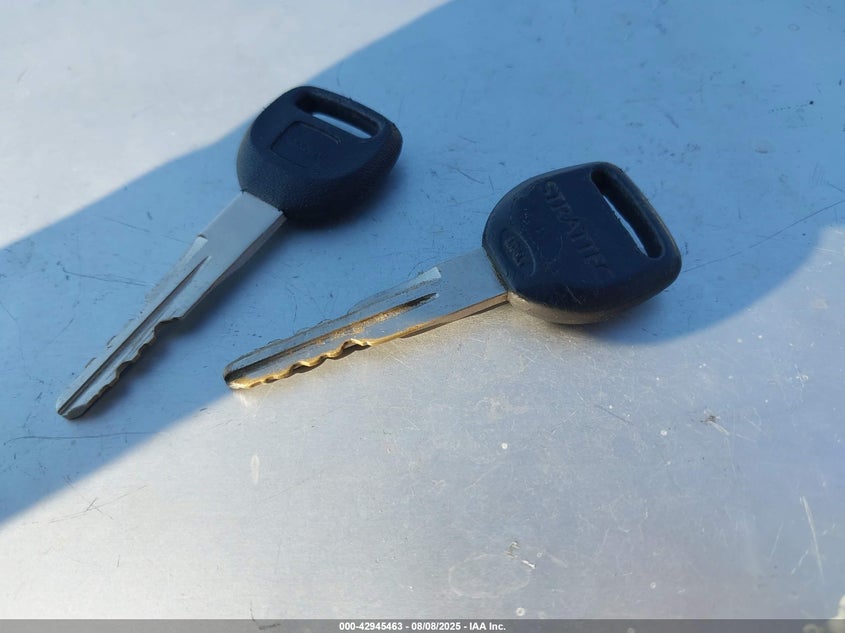 1997 Honda Civic Lx VIN: 2HGEJ667XVH549333 Lot: 42945463