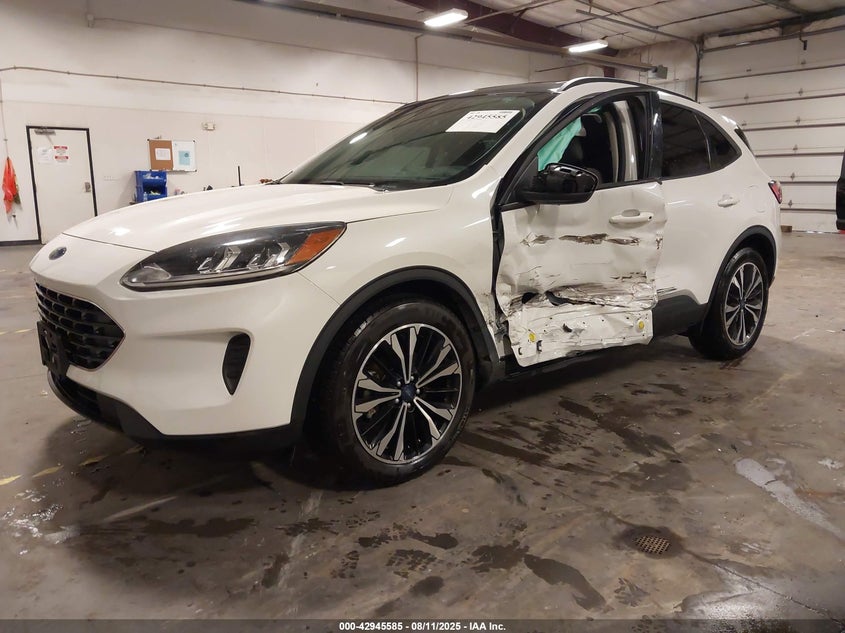 2022 FORD ESCAPE SE - 1FMCU0G64NUA53310