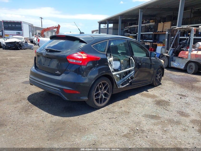 2015 FORD FOCUS SE - 1FADP3K2XFL211328
