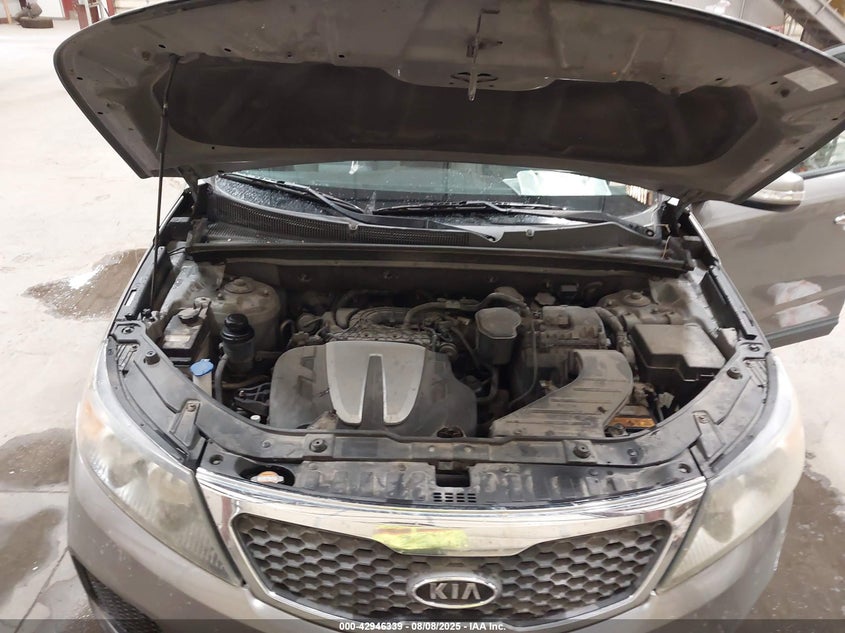 2011 Kia Sorento Lx V6 VIN: 5XYKT4A29BG049430 Lot: 42946339