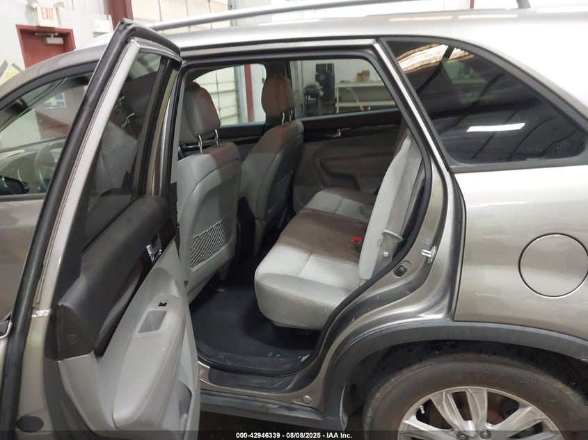 2011 Kia Sorento Lx V6 VIN: 5XYKT4A29BG049430 Lot: 42946339