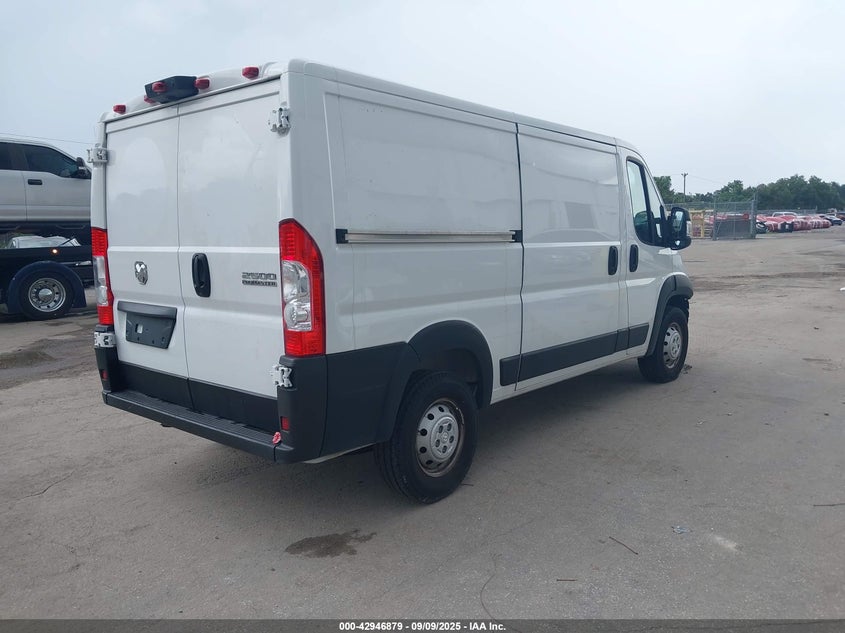 Vin: 3c6lrvvg1pe598744, lot: 43440767, ram promaster 2500 low roof 136 wb 20234