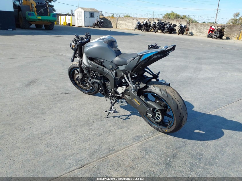 JKBZXJJ19SA024929 2025 KAWASAKI ZX photo no. 17