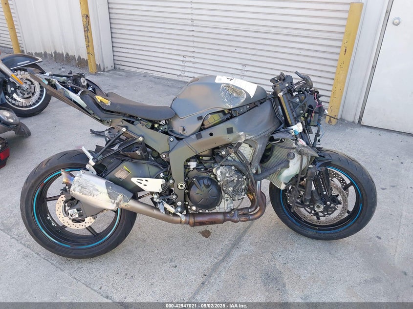 JKBZXJJ19SA024929 2025 KAWASAKI ZX photo no. 12