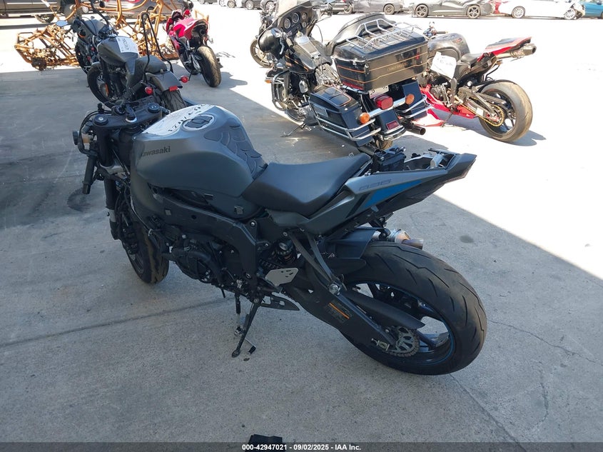 JKBZXJJ19SA024929 2025 KAWASAKI ZX photo no. 3