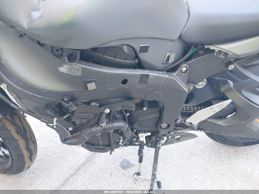 JKBZXJJ19SA024929 2025 KAWASAKI ZX photo no. 9