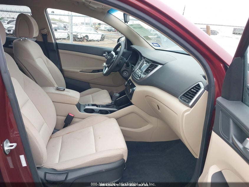 2016 HYUNDAI TUCSON SE - KM8J23A40GU109042
