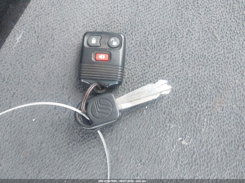 2000 Ford F-350 Lariat/Xl/Xlt VIN: 1FTSX31F0YEB11381 Lot: 42947956