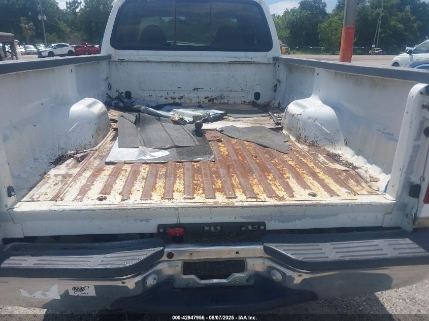 2000 Ford F-350 Lariat/Xl/Xlt VIN: 1FTSX31F0YEB11381 Lot: 42947956