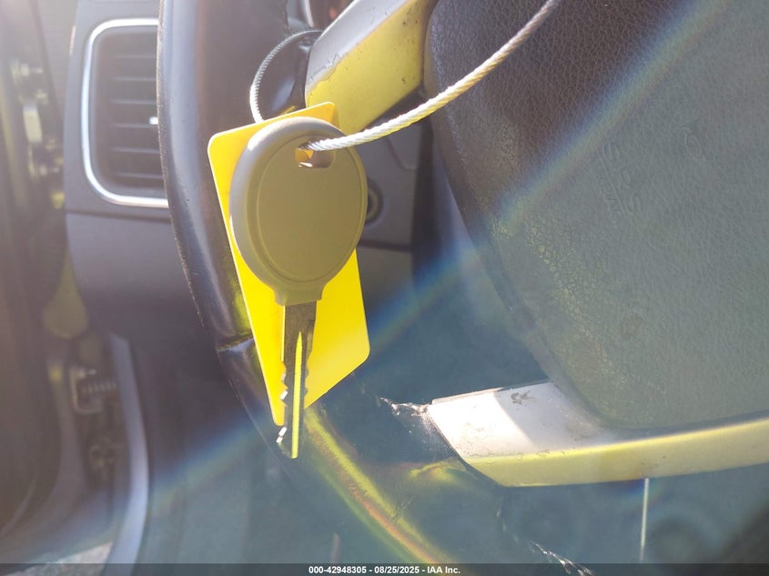 2013 Chrysler 200 Limited VIN: 1C3CCBCG6DN607848 Lot: 42948305