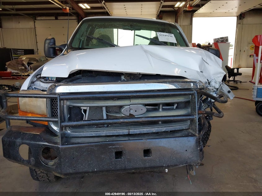 1999 Ford F-250 Lariat/Xl/Xlt VIN: 1FTNX21L3XEC32899 Lot: 42949196