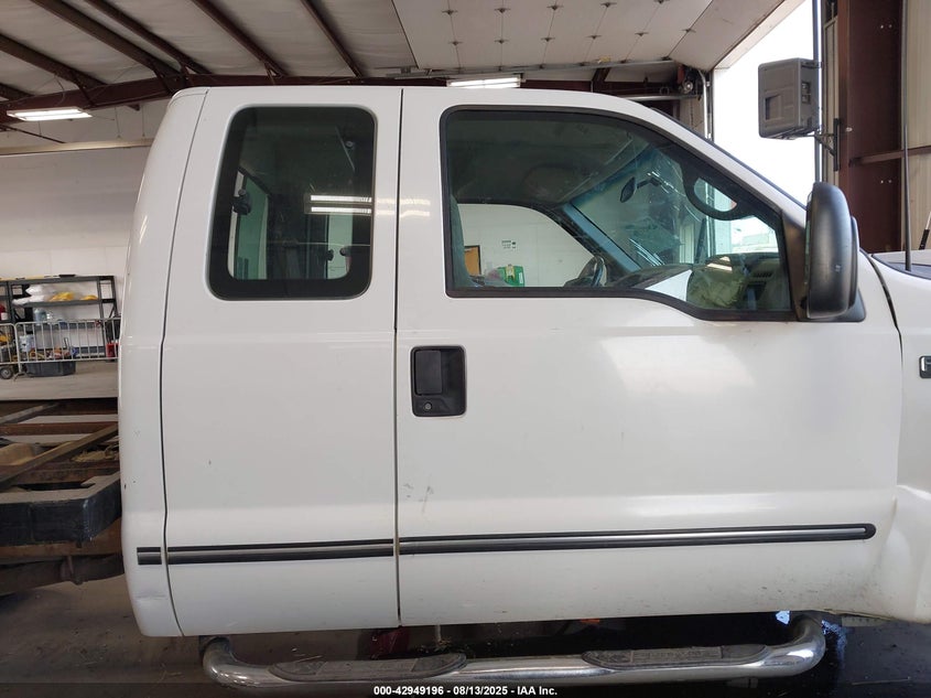 1999 Ford F-250 Lariat/Xl/Xlt VIN: 1FTNX21L3XEC32899 Lot: 42949196