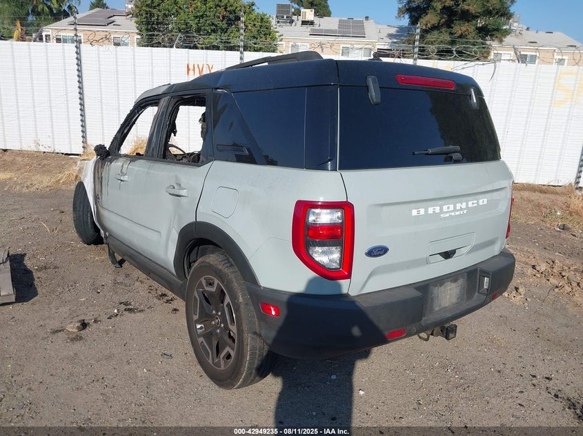 3FMCR9C60MRA30012 2021 FORD BRONCO SPORT photo no. 3