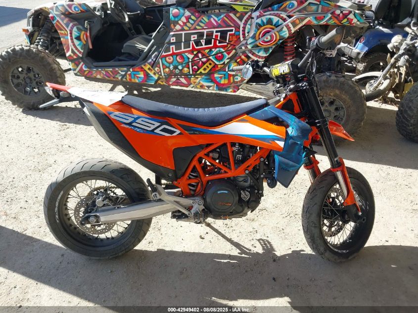 2023 Ktm 690 Smc R VIN: VBKLSV40XPM751283 Lot: 42949402