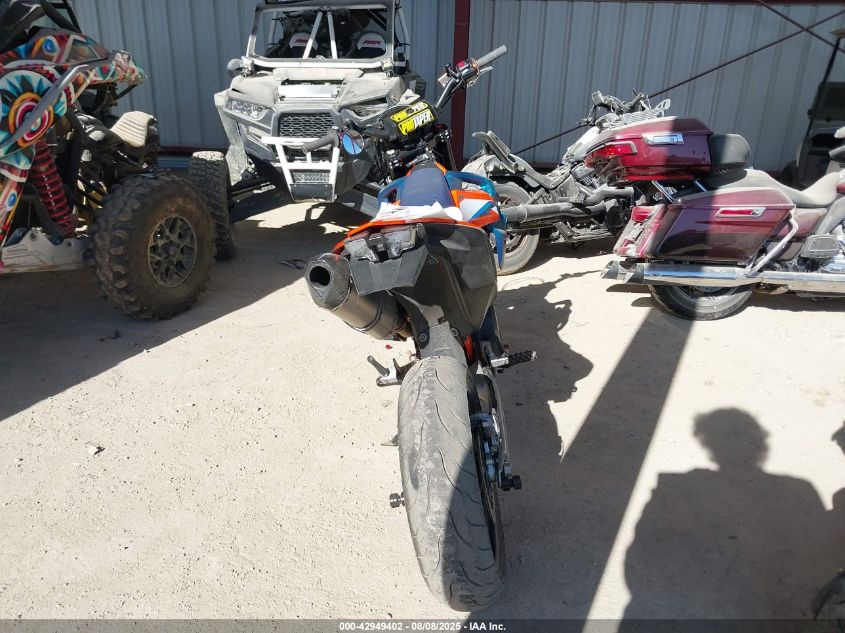 2023 Ktm 690 Smc R VIN: VBKLSV40XPM751283 Lot: 42949402