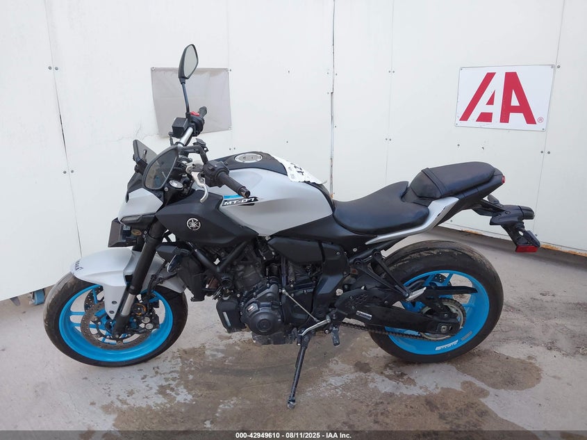 2025 YAMAHA MTN690 - JYARM48E9SA000588