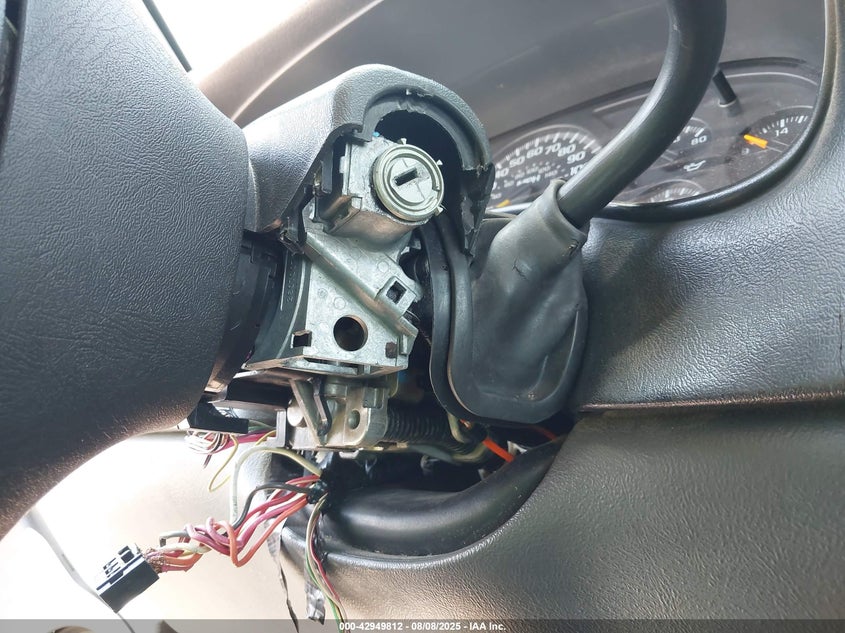 2005 Chevrolet Silverado 1500 Z71 VIN: 2GCEK13T951172938 Lot: 42949812