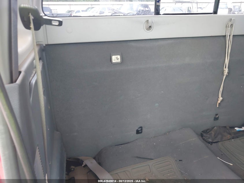 1N6DD26T54C472988 2004 NISSAN NAVARA (FRONTIER) photo no. 8