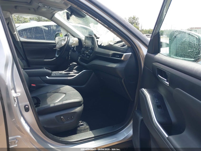 2020 TOYOTA HIGHLANDER auction photo 5