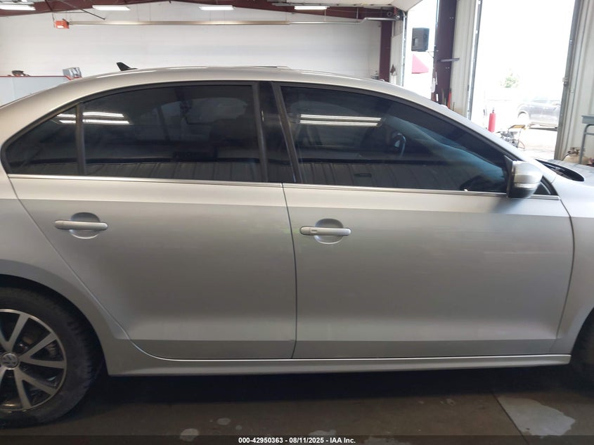 2014 VOLKSWAGEN JETTA 1.8T SE - 3VWD07AJ9EM433612