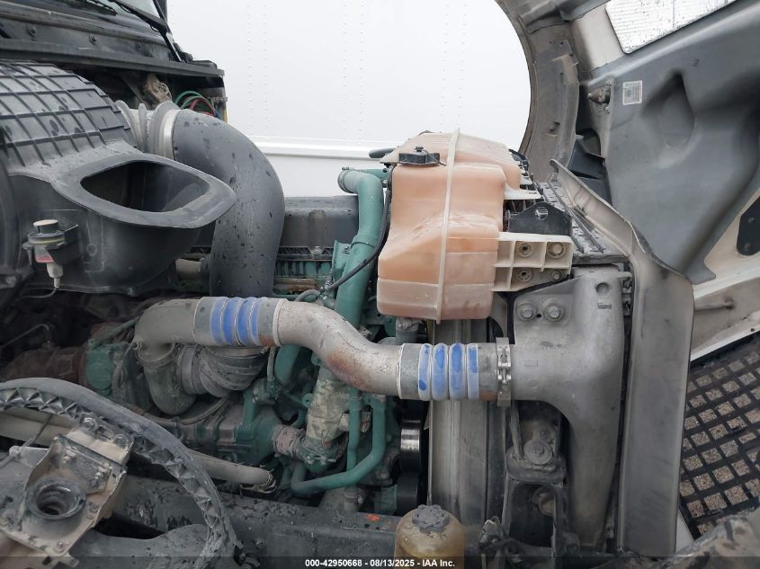 2017 Volvo Vnl VIN: 4V4N99EH2HN972958 Lot: 42950668