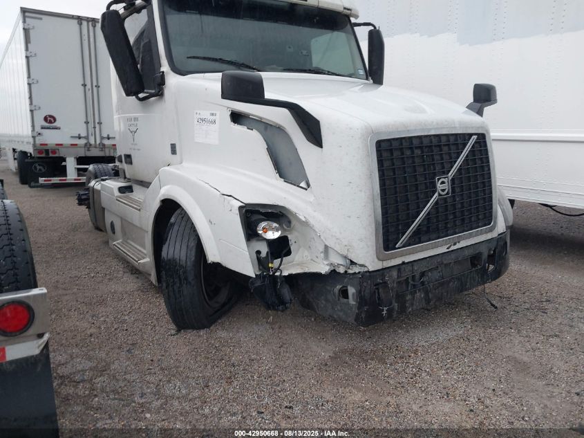 2017 Volvo Vnl VIN: 4V4N99EH2HN972958 Lot: 42950668